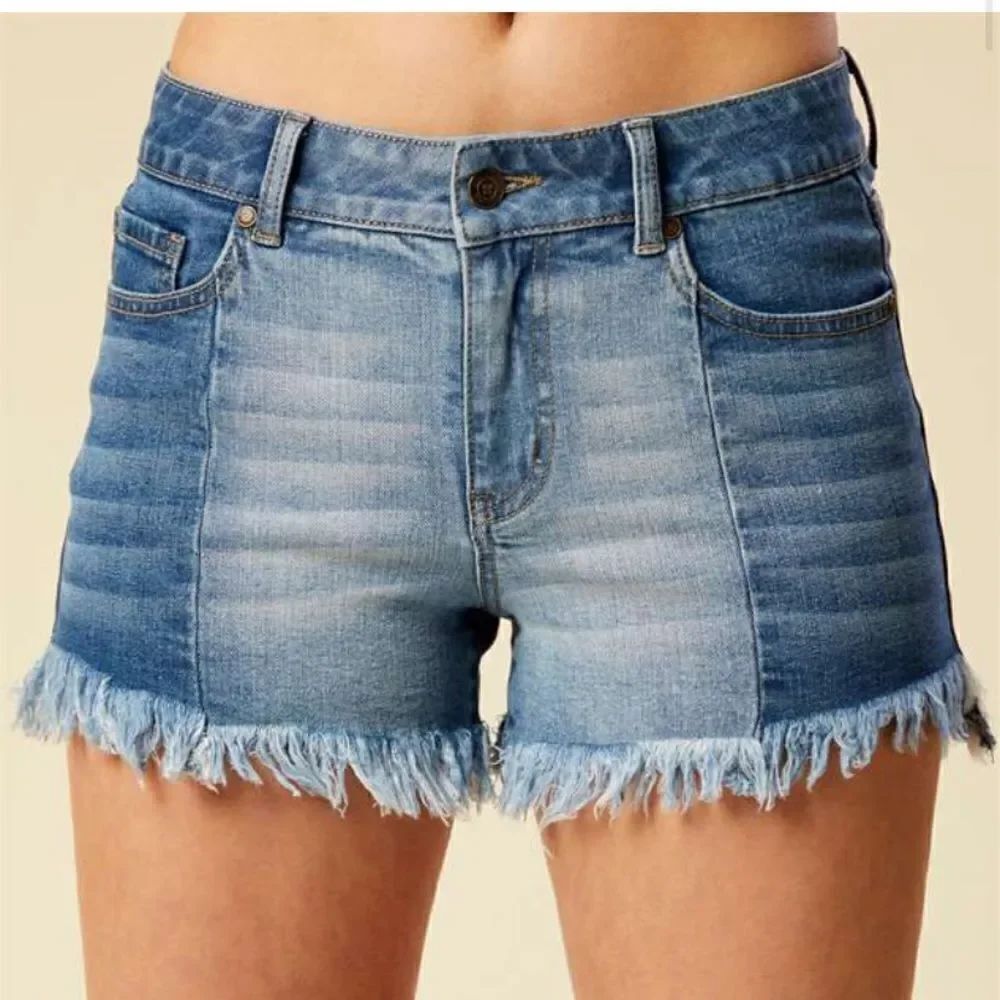 Altar’d state Vintage look heavy fringe shorts